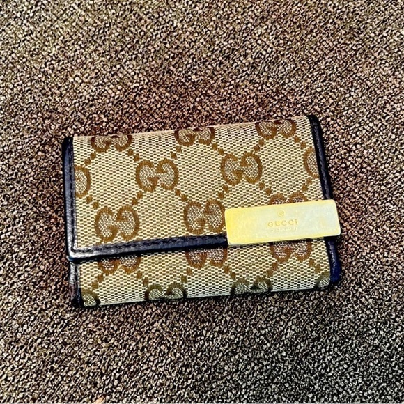 GUCCI GG Canvas Leather 6 Rings Key
Case Beige Brown - Picture 1 of 4